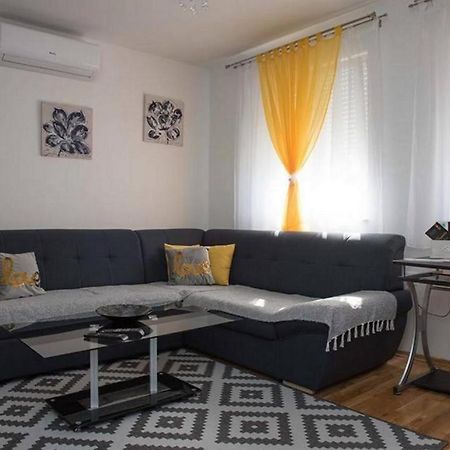 Apartmani Oaza Дарувар Екстериор снимка