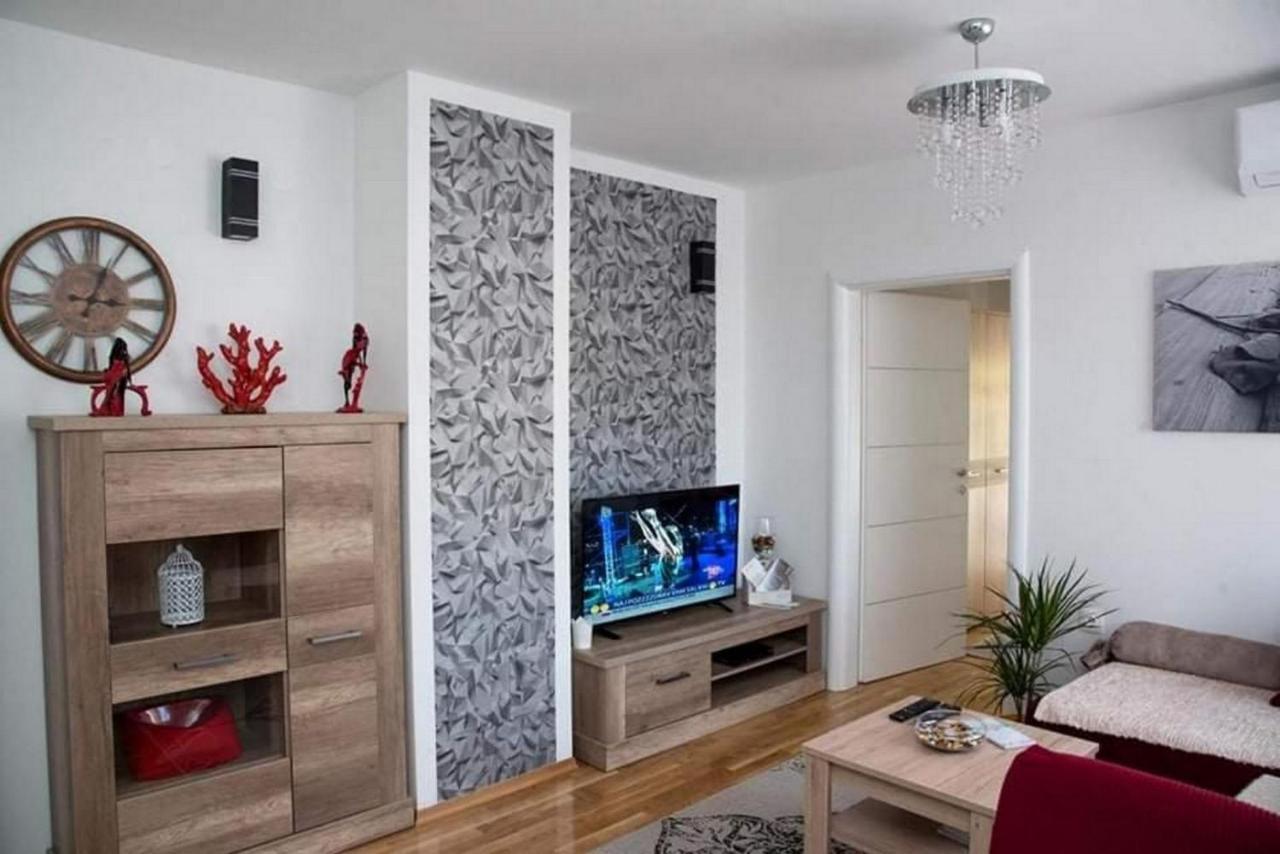 Apartmani Oaza Дарувар Екстериор снимка